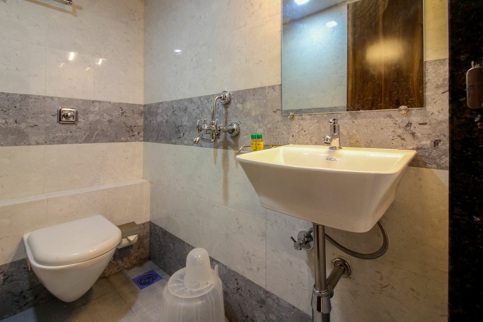 Fabhotel Amour - Nr Mumbai International Airport Exterior photo
