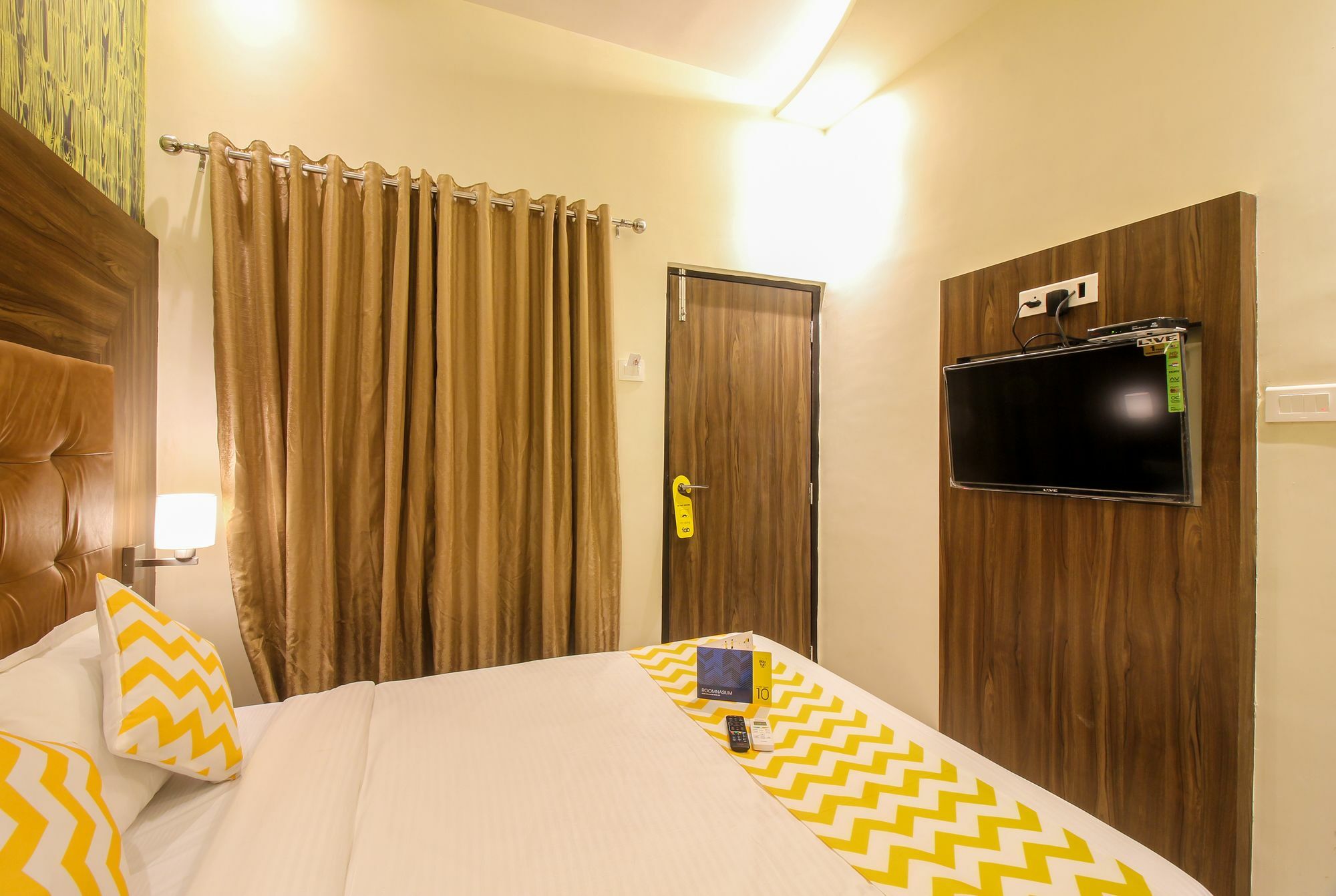 Fabhotel Amour - Nr Mumbai International Airport Exterior photo