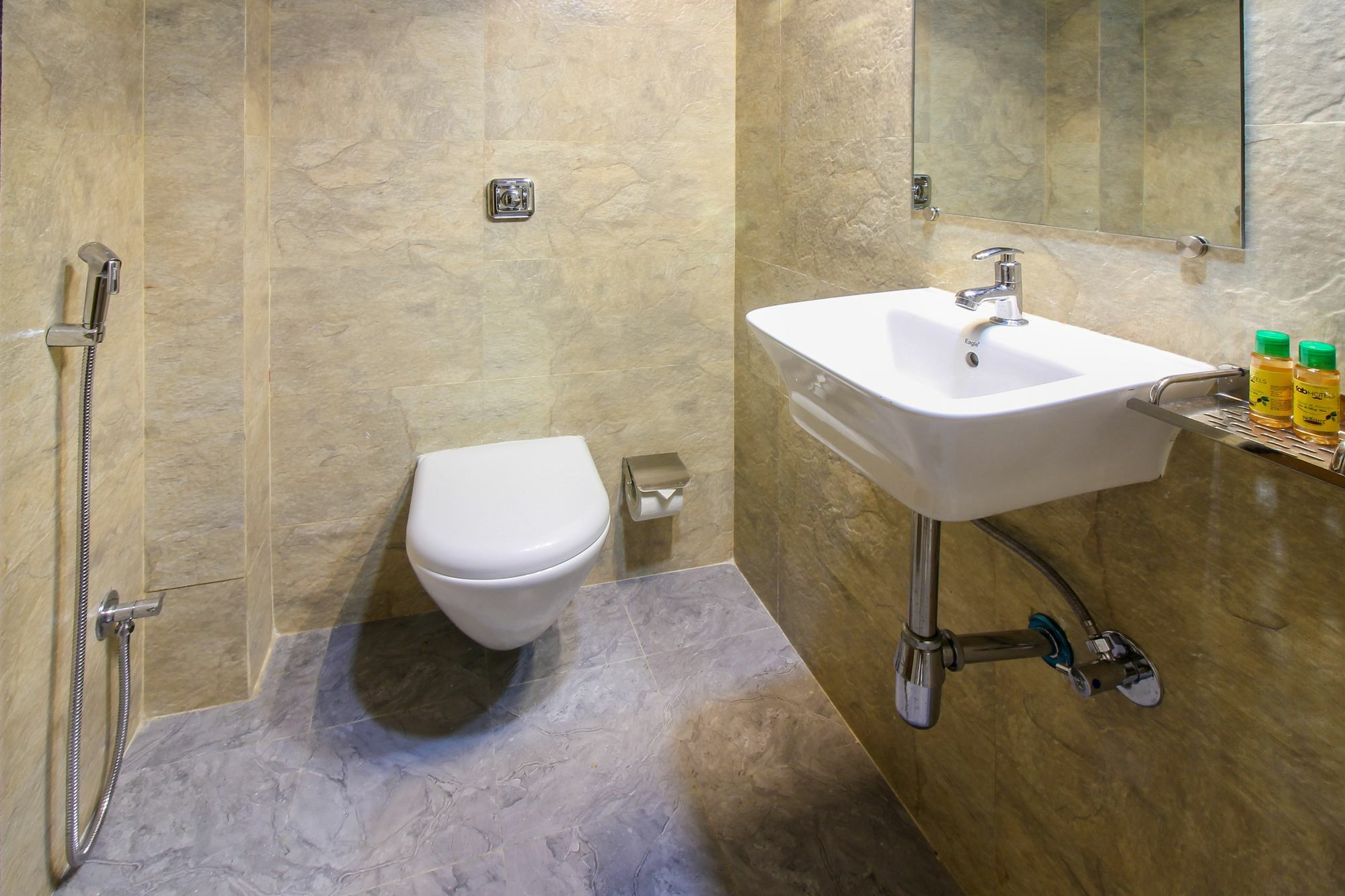 Fabhotel Amour - Nr Mumbai International Airport Exterior photo