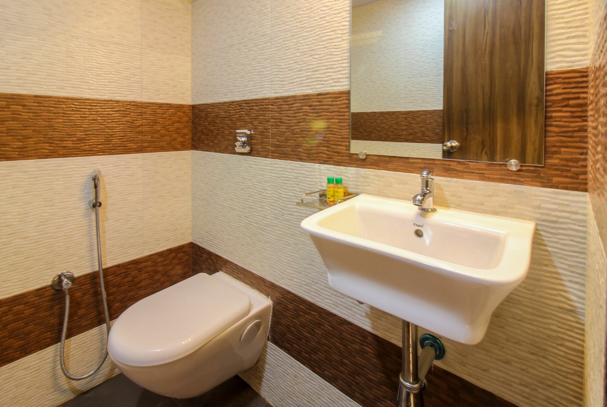 Fabhotel Amour - Nr Mumbai International Airport Exterior photo